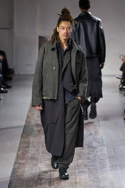 Look 13